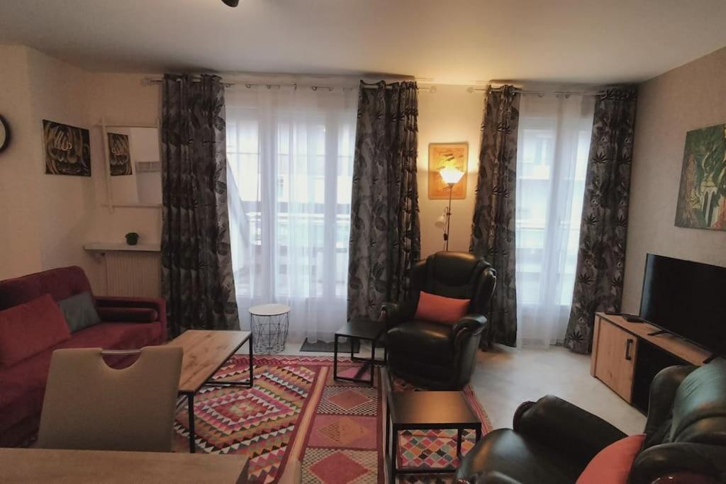 Spacious Flat Close To The Railway Station Troyes Exterior foto
