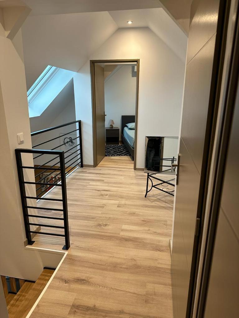 Spacious Flat Close To The Railway Station Troyes Quarto foto