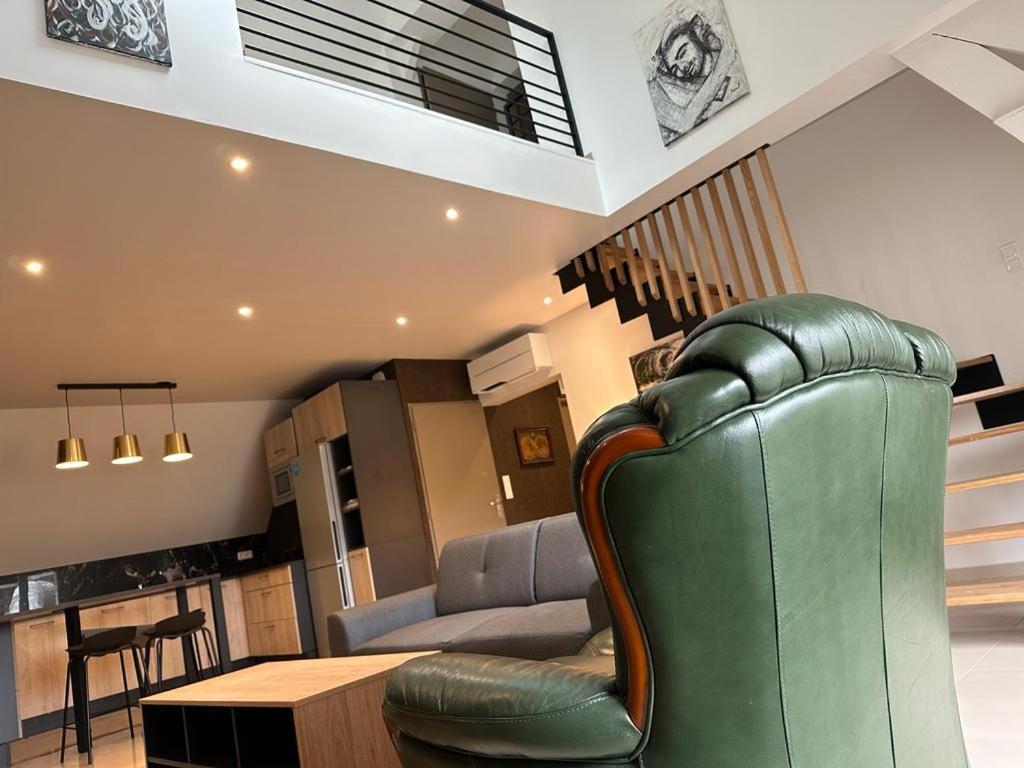 Spacious Flat Close To The Railway Station Troyes Quarto foto