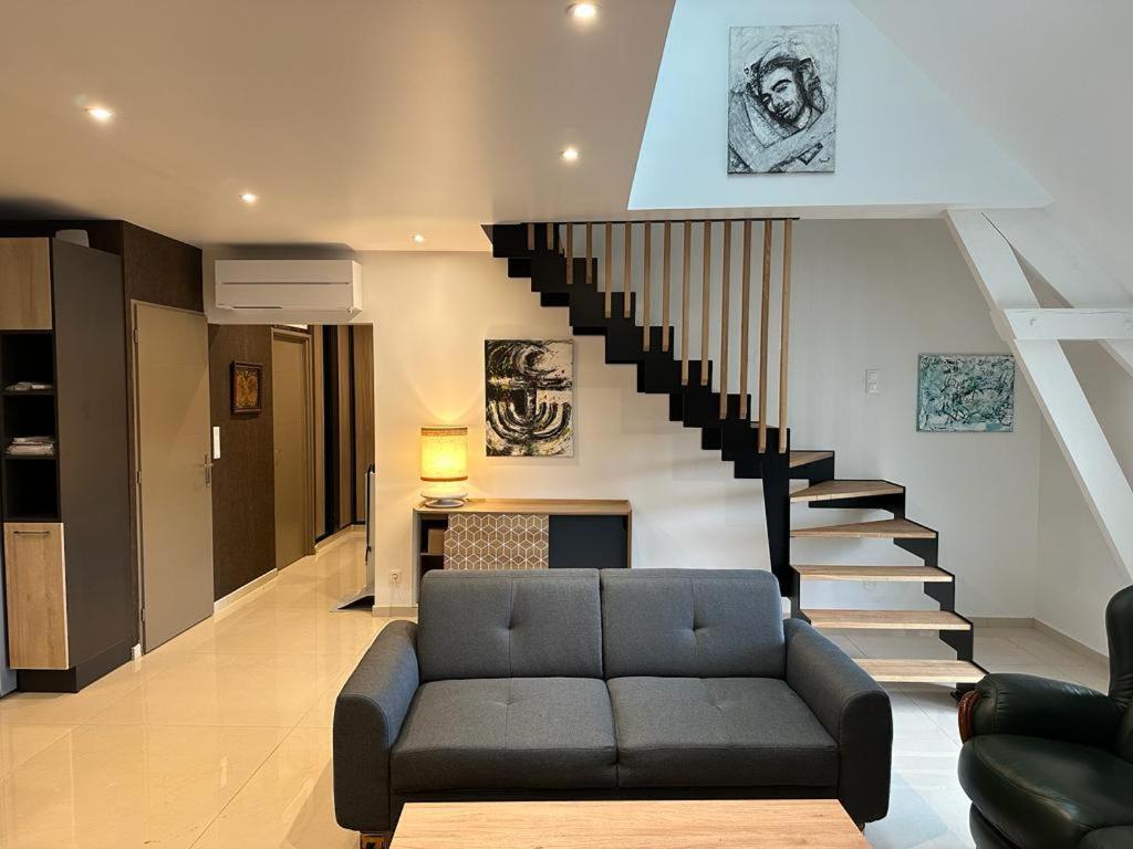 Spacious Flat Close To The Railway Station Troyes Quarto foto